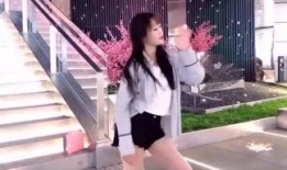 原创吃瓜少女侃娱乐,揭秘明星幕后故事